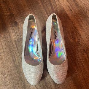 Herstyle silver pumps